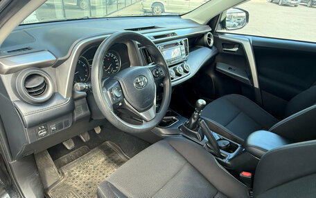 Toyota RAV4, 2018 год, 2 425 000 рублей, 7 фотография