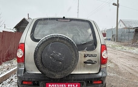 Chevrolet Niva I рестайлинг, 2011 год, 450 000 рублей, 2 фотография