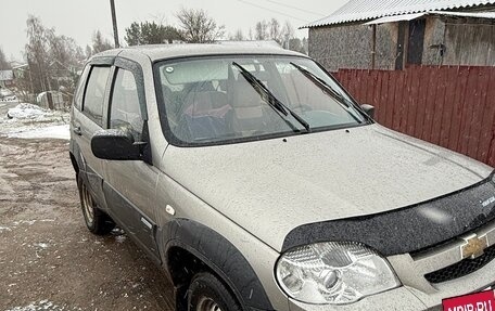 Chevrolet Niva I рестайлинг, 2011 год, 450 000 рублей, 4 фотография