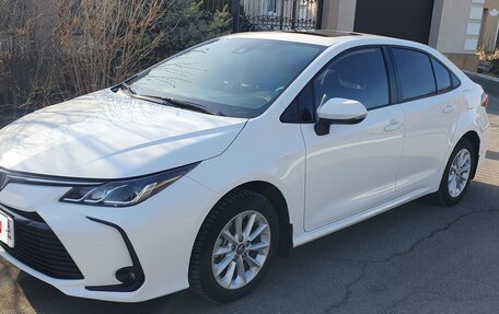 Toyota Corolla, 2021 год, 1 950 000 рублей, 1 фотография