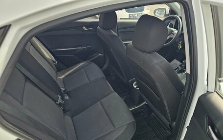 Hyundai Solaris II рестайлинг, 2017 год, 1 199 000 рублей, 13 фотография