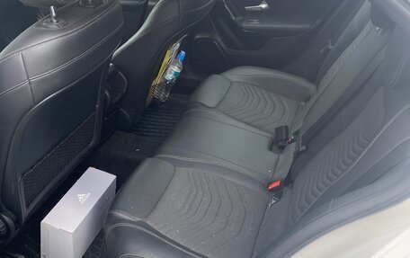 Mercedes-Benz A-Класс, 2018 год, 2 100 000 рублей, 10 фотография