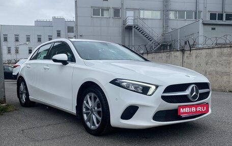 Mercedes-Benz A-Класс, 2018 год, 2 100 000 рублей, 7 фотография