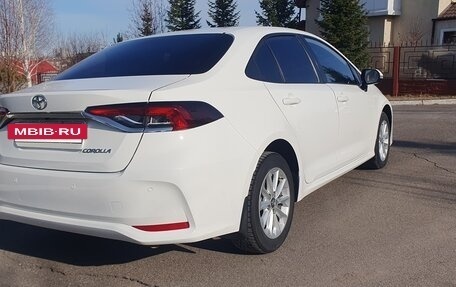 Toyota Corolla, 2021 год, 1 950 000 рублей, 5 фотография