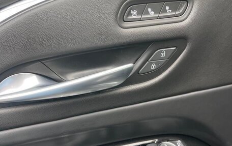 Cadillac Escalade V, 2023 год, 9 099 999 рублей, 13 фотография