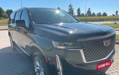 Cadillac Escalade V, 2023 год, 9 099 999 рублей, 3 фотография