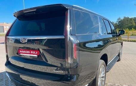 Cadillac Escalade V, 2023 год, 9 099 999 рублей, 4 фотография