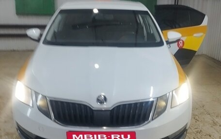 Skoda Octavia, 2019 год, 980 000 рублей, 3 фотография