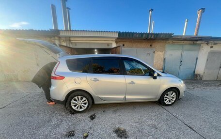 Renault Scenic III, 2010 год, 735 000 рублей, 3 фотография