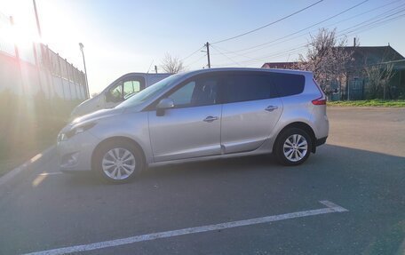 Renault Scenic III, 2010 год, 735 000 рублей, 2 фотография