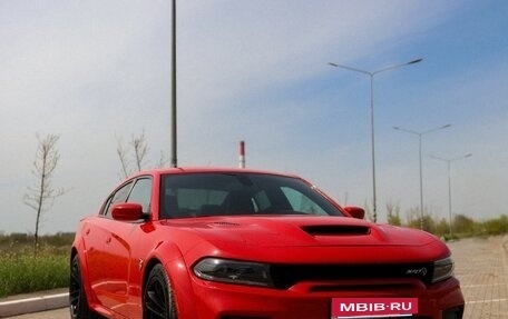 Dodge Charger, 2022 год, 11 900 000 рублей, 2 фотография