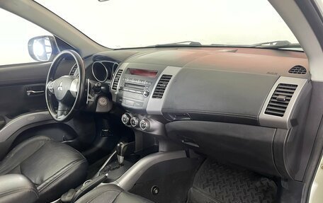 Mitsubishi Outlander III рестайлинг 3, 2011 год, 1 184 000 рублей, 9 фотография