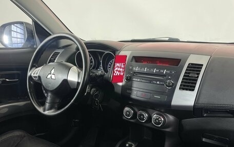 Mitsubishi Outlander III рестайлинг 3, 2011 год, 1 184 000 рублей, 13 фотография