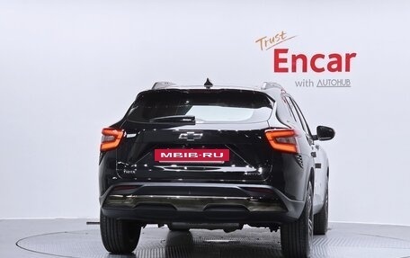 Chevrolet Trax, 2023 год, 1 709 000 рублей, 3 фотография