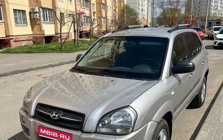 Hyundai Tucson III, 2006 год, 670 000 рублей, 1 фотография