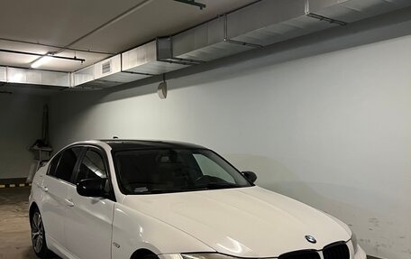 BMW 3 серия, 2011 год, 935 000 рублей, 1 фотография