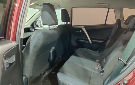 Toyota RAV4, 2019 год, 3 000 000 рублей, 18 фотография