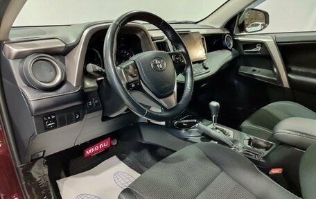 Toyota RAV4, 2019 год, 3 000 000 рублей, 17 фотография