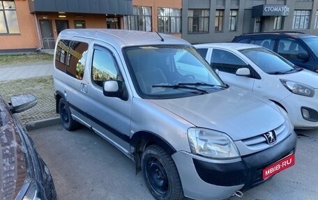 Peugeot Partner II рестайлинг 2, 2003 год, 250 000 рублей, 1 фотография