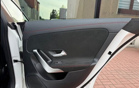 Mercedes-Benz CLA, 2022 год, 3 342 168 рублей, 18 фотография