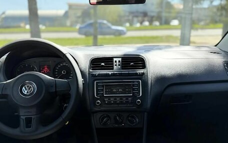 Volkswagen Polo VI (EU Market), 2012 год, 690 000 рублей, 14 фотография