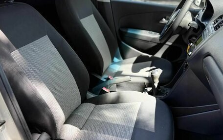 Volkswagen Polo VI (EU Market), 2012 год, 690 000 рублей, 18 фотография