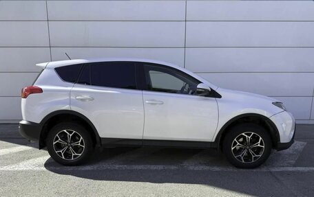 Toyota RAV4, 2014 год, 1 690 000 рублей, 7 фотография