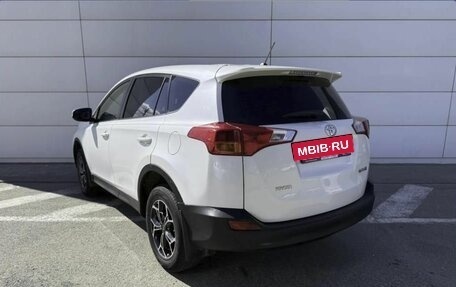 Toyota RAV4, 2014 год, 1 690 000 рублей, 10 фотография