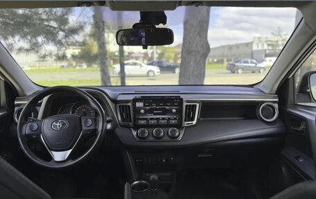 Toyota RAV4, 2014 год, 1 690 000 рублей, 13 фотография