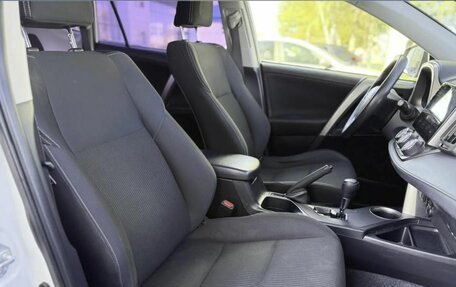 Toyota RAV4, 2014 год, 1 690 000 рублей, 17 фотография