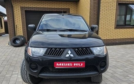 Mitsubishi L200 IV рестайлинг, 2008 год, 1 132 000 рублей, 2 фотография