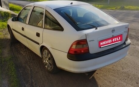Opel Vectra B рестайлинг, 1998 год, 130 000 рублей, 4 фотография