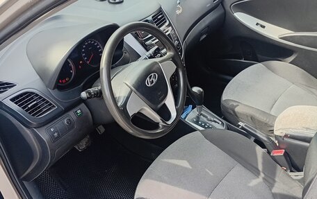 Hyundai Solaris II рестайлинг, 2011 год, 610 000 рублей, 4 фотография