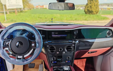 Rolls-Royce Cullinan, 2026 год, 72 000 000 рублей, 14 фотография