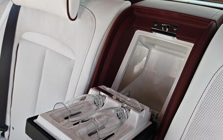 Rolls-Royce Cullinan, 2026 год, 72 000 000 рублей, 24 фотография