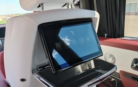 Rolls-Royce Cullinan, 2026 год, 72 000 000 рублей, 23 фотография