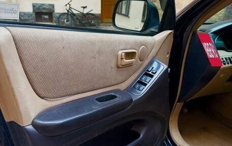 Toyota Highlander III, 2001 год, 890 000 рублей, 10 фотография