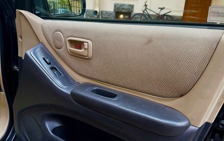 Toyota Highlander III, 2001 год, 890 000 рублей, 22 фотография