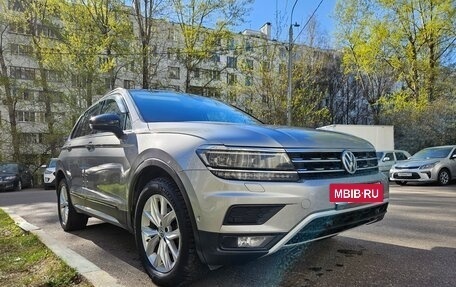 Volkswagen Tiguan II, 2019 год, 2 500 000 рублей, 2 фотография