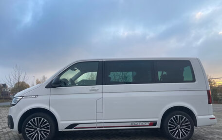 Volkswagen Caravelle T6 рестайлинг, 2023 год, 4 990 000 рублей, 4 фотография