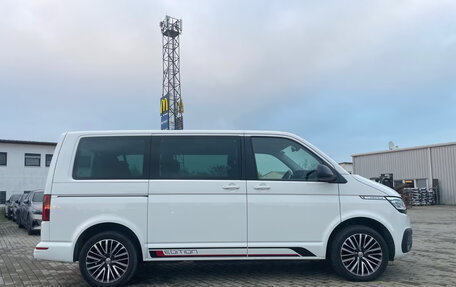 Volkswagen Caravelle T6 рестайлинг, 2023 год, 4 990 000 рублей, 3 фотография