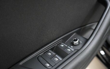 Audi A4, 2019 год, 3 100 000 рублей, 8 фотография