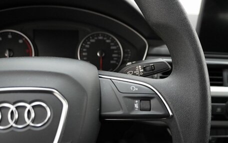 Audi A4, 2019 год, 3 100 000 рублей, 13 фотография