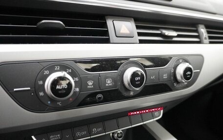 Audi A4, 2019 год, 3 100 000 рублей, 15 фотография