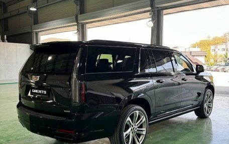 Cadillac Escalade V, 2026 год, 23 000 000 рублей, 2 фотография