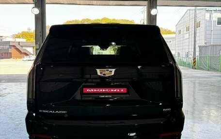 Cadillac Escalade V, 2026 год, 23 000 000 рублей, 3 фотография