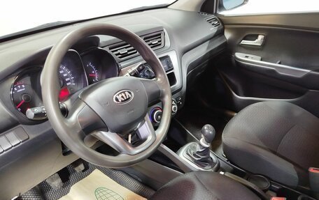 KIA Rio III рестайлинг, 2013 год, 890 000 рублей, 19 фотография