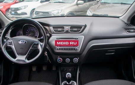 KIA Rio III рестайлинг, 2016 год, 989 000 рублей, 9 фотография