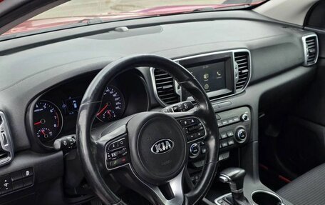 KIA Sportage IV рестайлинг, 2018 год, 1 900 000 рублей, 14 фотография