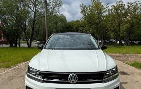 Volkswagen Tiguan II, 2020 год, 2 800 000 рублей, 3 фотография